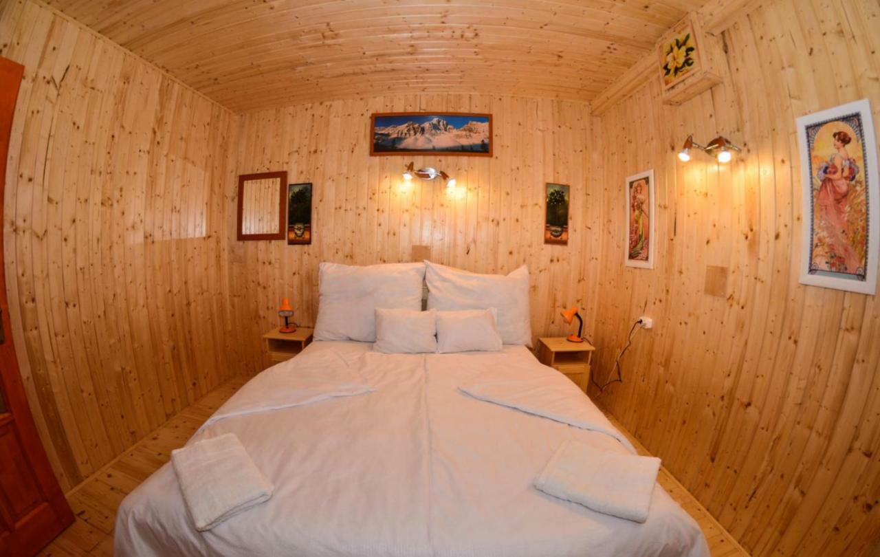 Malom Apartman Derekegyhaz Экстерьер фото