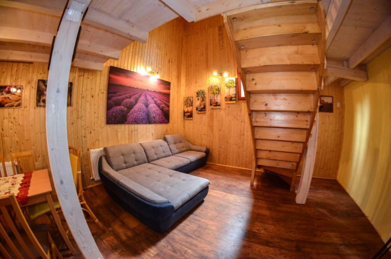 Malom Apartman Derekegyhaz Экстерьер фото